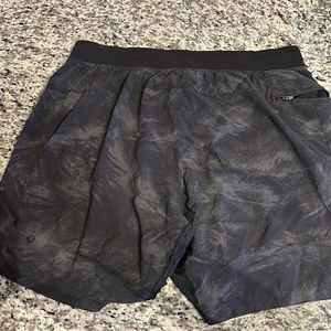 Lulu lemon THE 7 inch shorts